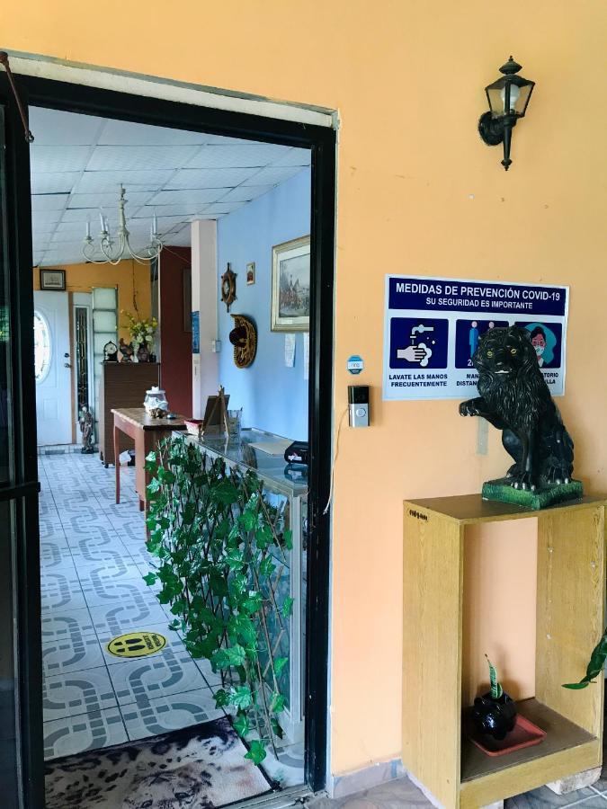 Black Lion Inn 圣地亚哥 外观 照片